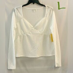Elegant White Textured Blouse